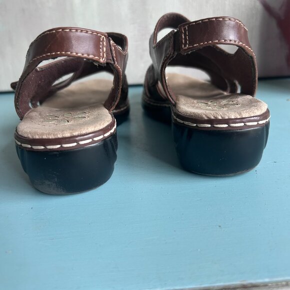 Dr. Scholl's Leather Embroidered Sandal Size 6 Low Heel Comfort Arch Support - Picture 9 of 11